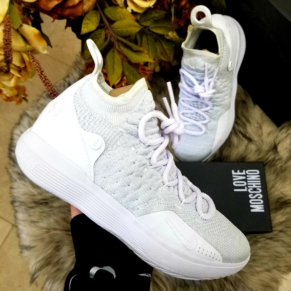 Nike iD Zoom KD11 Women's Basketball Shoe Nike iD Zoom KD11 Women's Basketball Shoe